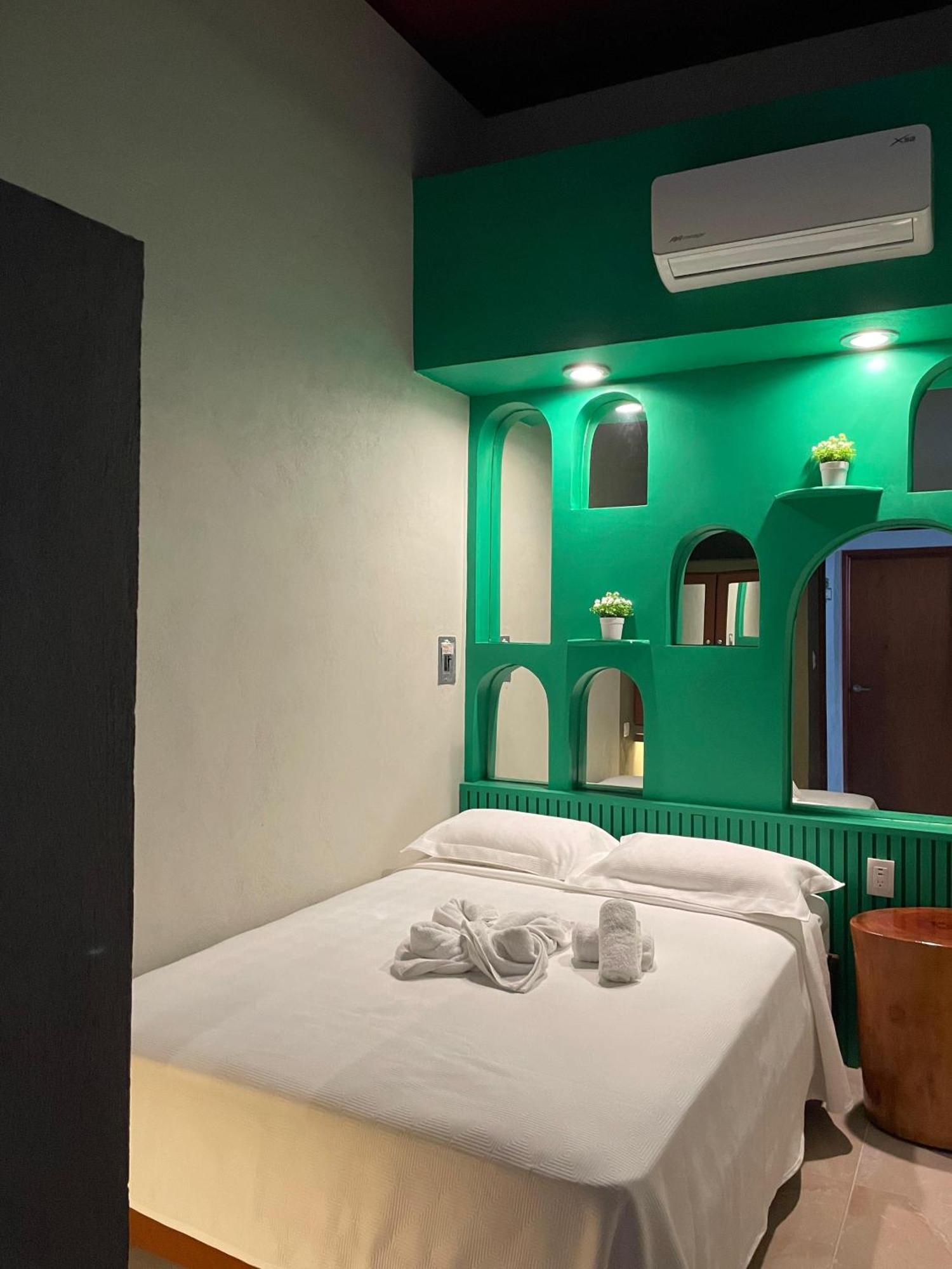 Hostal Poquito A Poquito Valladolid  Exteriér fotografie