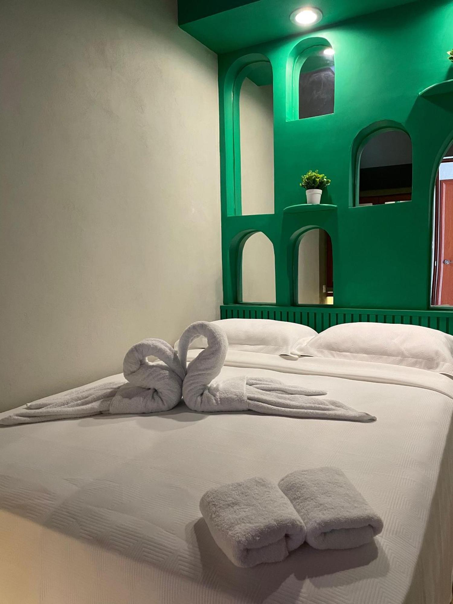 Hostal Poquito A Poquito Valladolid  Exteriér fotografie