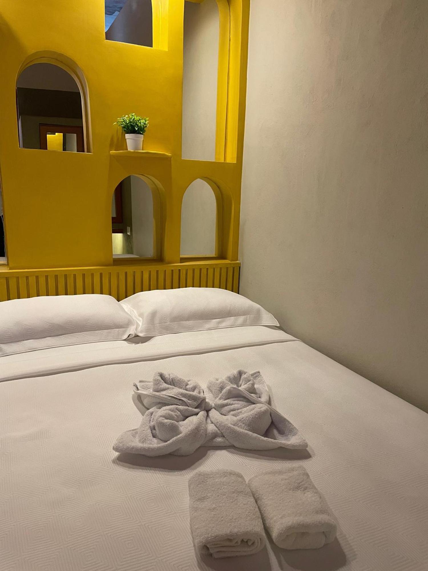 Hostal Poquito A Poquito Valladolid  Exteriér fotografie